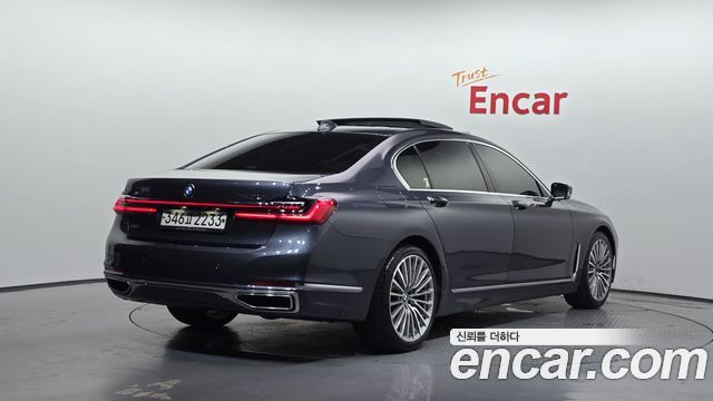 BMW 7 Series (G11) 740Li xDrive Design Pure Excellence 2020 — фото 2