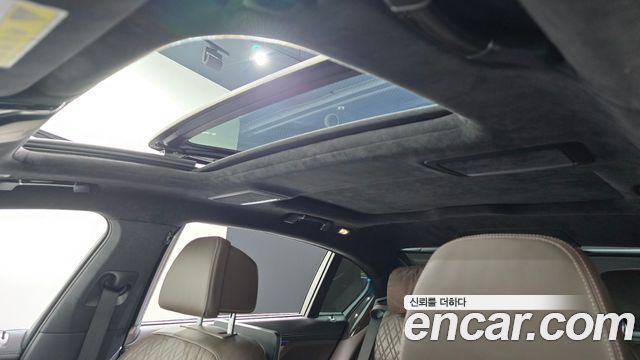 BMW 7 Series (G11) 740Li xDrive Design Pure Excellence 2020 — фото 18