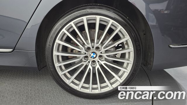 BMW 7 Series (G11) 740Li xDrive Design Pure Excellence 2020 — фото 21