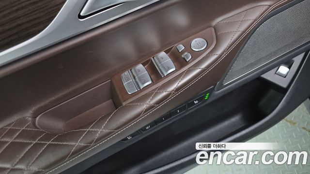 BMW 7 Series (G11) 740Li xDrive Design Pure Excellence 2020 — фото 30