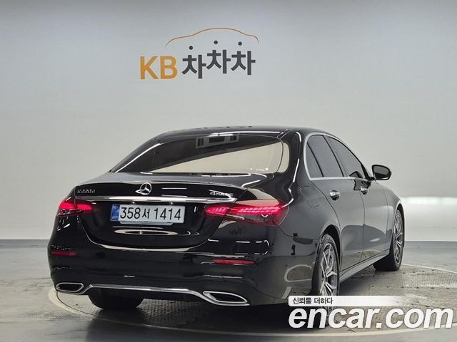 Mercedes-Benz E-Class (W213) E220d 4MATIC AMG Line 2023 — фото 2