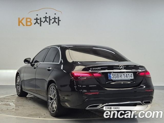 Mercedes-Benz E-Class (W213) E220d 4MATIC AMG Line 2023 — фото 4