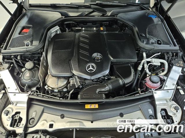 Mercedes-Benz E-Class (W213) E220d 4MATIC AMG Line 2023 — фото 6
