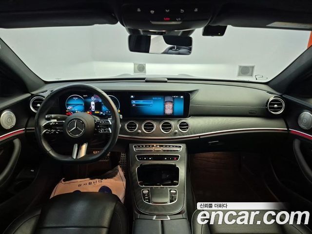 Mercedes-Benz E-Class (W213) E220d 4MATIC AMG Line 2023 — фото 16