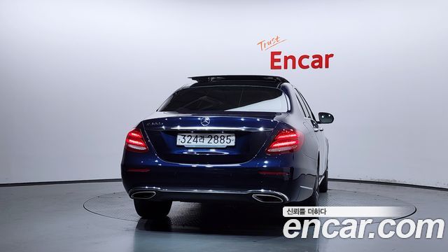 Mercedes-Benz E-Class (W213) E300e Exclusive 2019 — фото 4