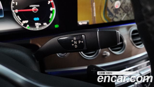 Mercedes-Benz E-Class (W213) E300e Exclusive 2019 — фото 9
