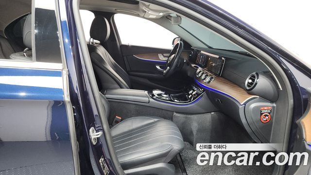 Mercedes-Benz E-Class (W213) E300e Exclusive 2019 — фото 11