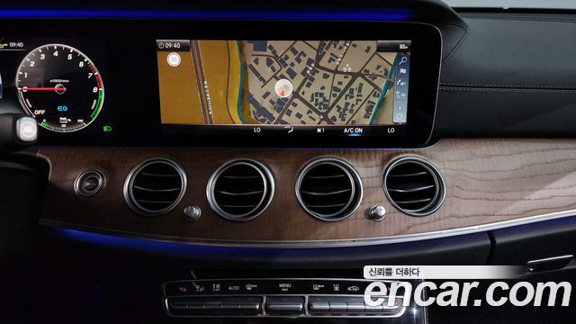 Mercedes-Benz E-Class (W213) E300e Exclusive 2019 — фото 14