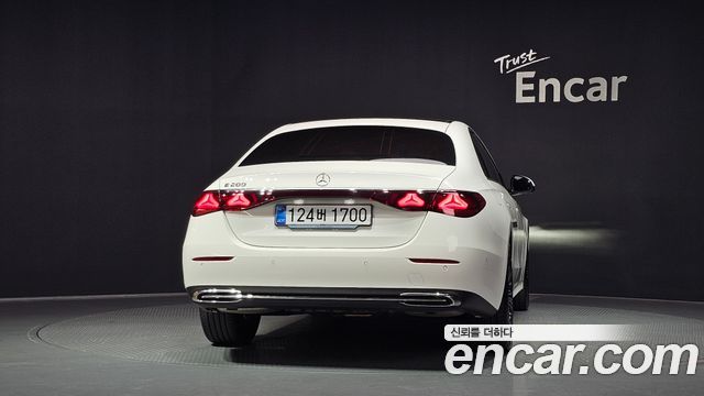 Mercedes-Benz E-Class (W214) E200 Avantgarde 2026 — фото 4