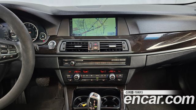 BMW 5 Series (F10) 528i 2013 — фото 14