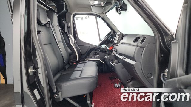 Renault Korea Master 2.3 Van L 2020 — фото 26