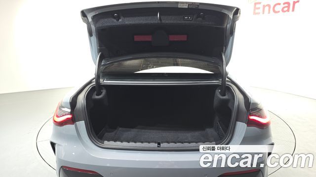 BMW 4 Series (G22) 420i M Sport Performance Coupe 2023 — фото 18
