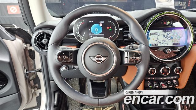MINI Cooper S Classic Third Generation 2024 — фото 13