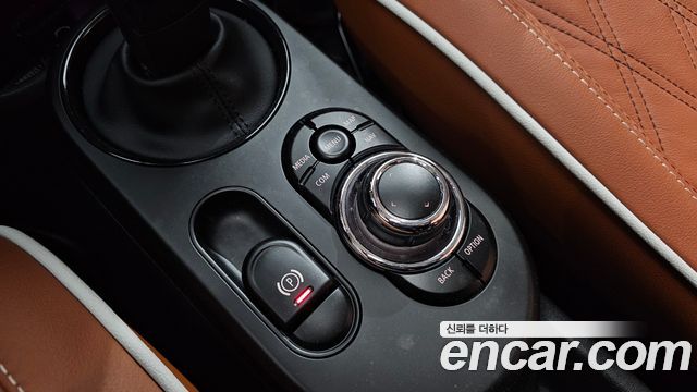 MINI Cooper S Classic Third Generation 2024 — фото 19