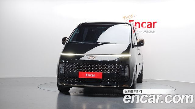 Hyundai Staria Lounge 9-Seater Prestige 2024 — фото 3