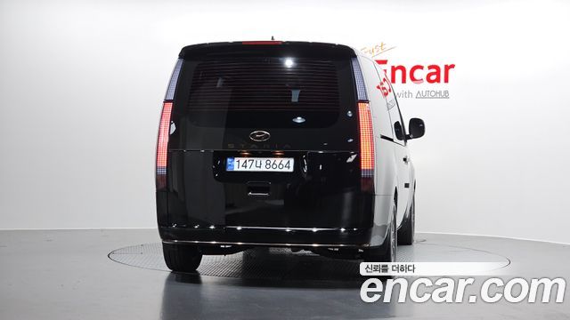 Hyundai Staria Lounge 9-Seater Prestige 2024 — фото 4