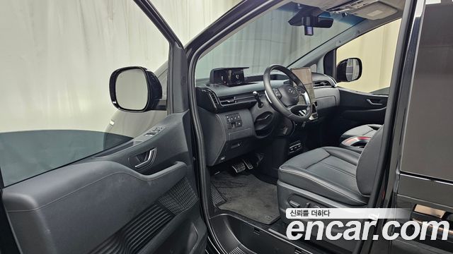 Hyundai Staria Lounge 9-Seater Prestige 2024 — фото 10