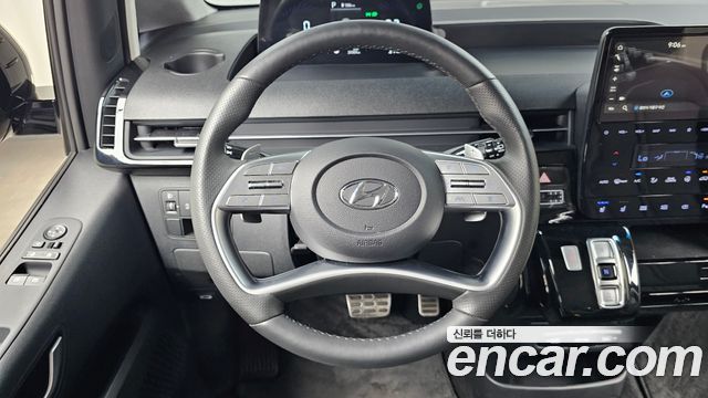 Hyundai Staria Lounge 9-Seater Prestige 2024 — фото 14