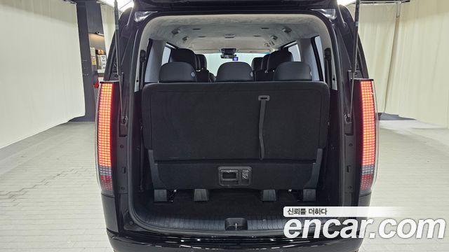 Hyundai Staria Lounge 9-Seater Prestige 2024 — фото 18