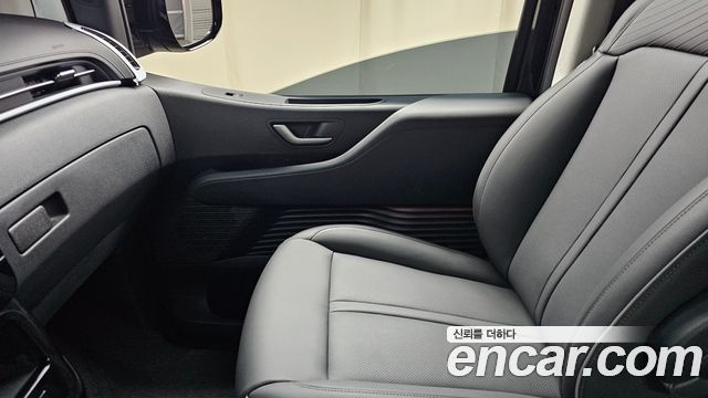 Hyundai Staria Lounge 9-Seater Prestige 2024 — фото 25