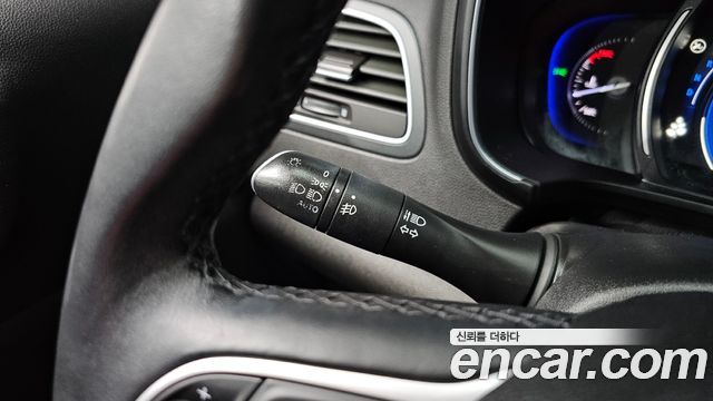 Renault Korea QM6 Diesel 2WD RE Signature 2017 — фото 17