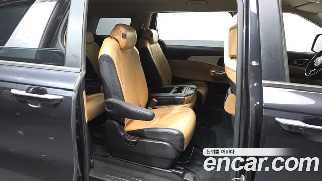 Kia Carnival (IV) Diesel 11-Seater Prestige 2021 — фото 12