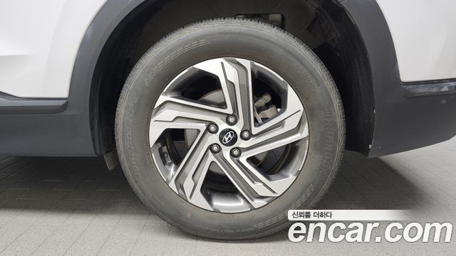 Hyundai Santa Fe Diesel 2.2 2WD Prestige 2021 — фото 21