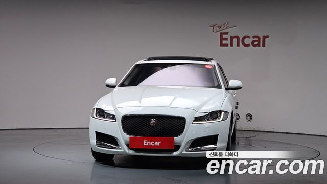 Jaguar XF (X260) 20d Prestige 2017 — фото 3