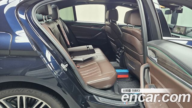 BMW 5 Series (G30) 530e M Sport 2020 — фото 11