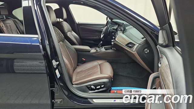 BMW 5 Series (G30) 530e M Sport 2020 — фото 26