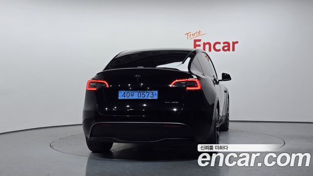 Tesla Model Y Long Range AWD 2022 — фото 4