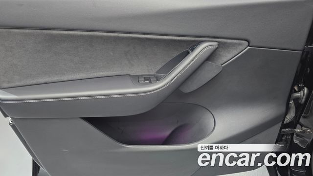 Tesla Model Y Long Range AWD 2022 — фото 24