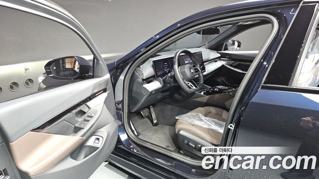 BMW 5 Series (G60) 520i M Sport 2024 — фото 10