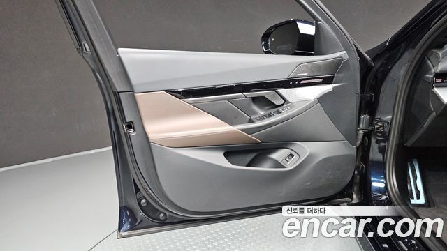 BMW 5 Series (G60) 520i M Sport 2024 — фото 24
