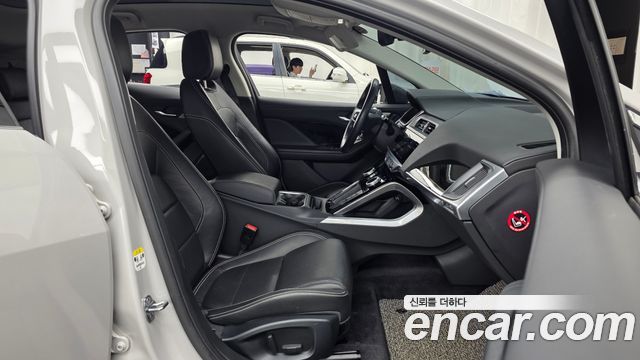 Jaguar I-PACE EV400 SE 2019 — фото 15