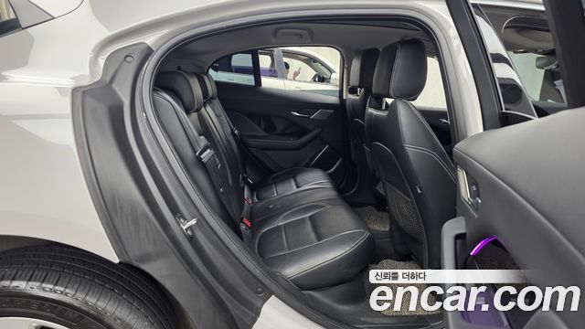 Jaguar I-PACE EV400 SE 2019 — фото 16