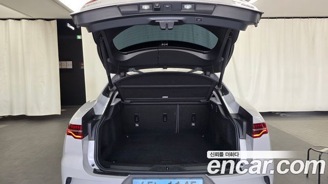Jaguar I-PACE EV400 SE 2019 — фото 24
