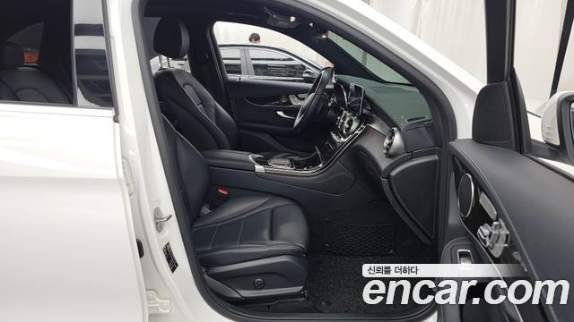 Mercedes-Benz GLC-Class (X253) GLC300 4MATIC 2020 — фото 11