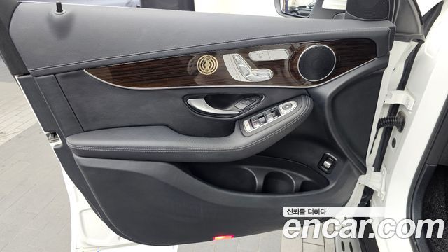 Mercedes-Benz GLC-Class (X253) GLC300 4MATIC 2020 — фото 24