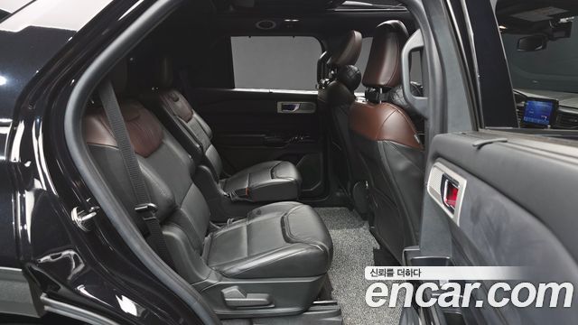 Ford Explorer (VI) 3.0 Platinum 4WD 2021 — фото 12