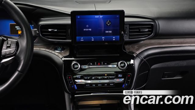 Ford Explorer (VI) 3.0 Platinum 4WD 2021 — фото 13