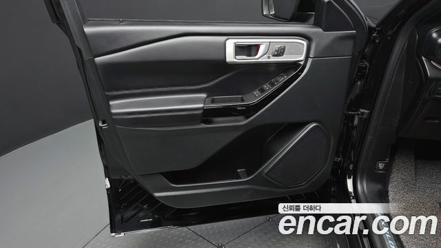 Ford Explorer (VI) 3.0 Platinum 4WD 2021 — фото 24