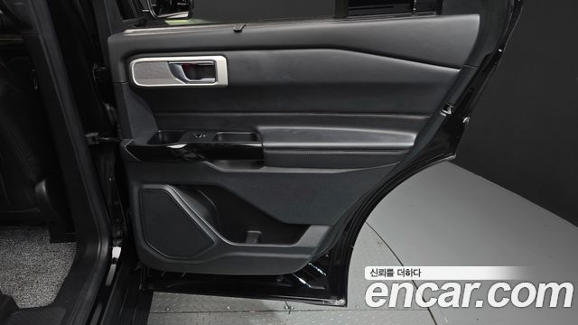Ford Explorer (VI) 3.0 Platinum 4WD 2021 — фото 25