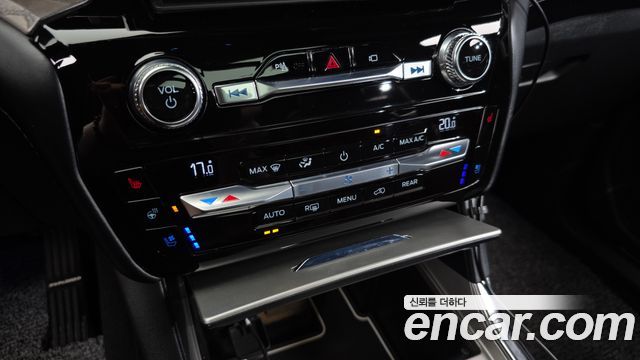 Ford Explorer (VI) 3.0 Platinum 4WD 2021 — фото 35