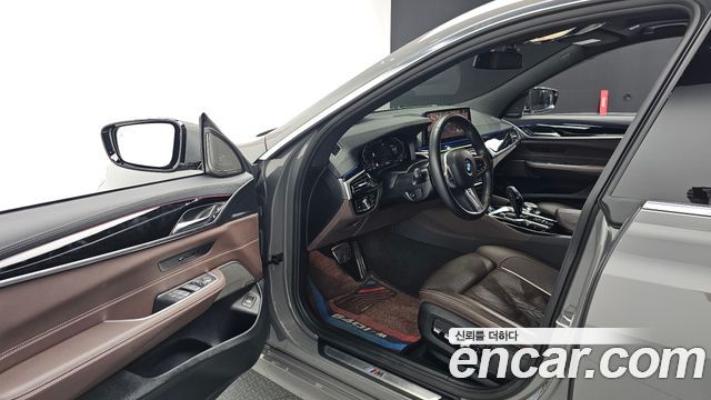 BMW 6 Series GT (G32) 640i xDrive M Sport 2022 — фото 10