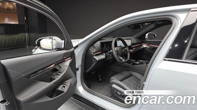 BMW 5 Series (G60) 520i M Sport 2025 — фото 10