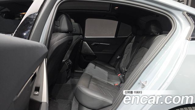 BMW 5 Series (G60) 520i M Sport 2025 — фото 12