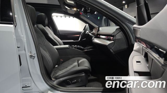 BMW 5 Series (G60) 520i M Sport 2025 — фото 26