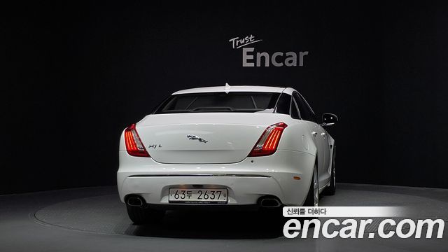 Jaguar XJ 3.0D Premium Luxury LWB X351 2014 — фото 4