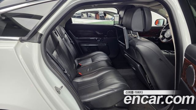 Jaguar XJ 3.0D Premium Luxury LWB X351 2014 — фото 12